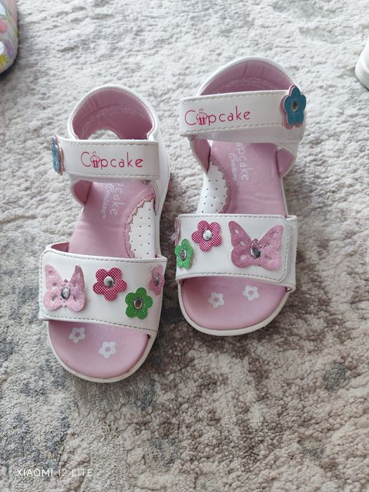 Pantofi și sandale