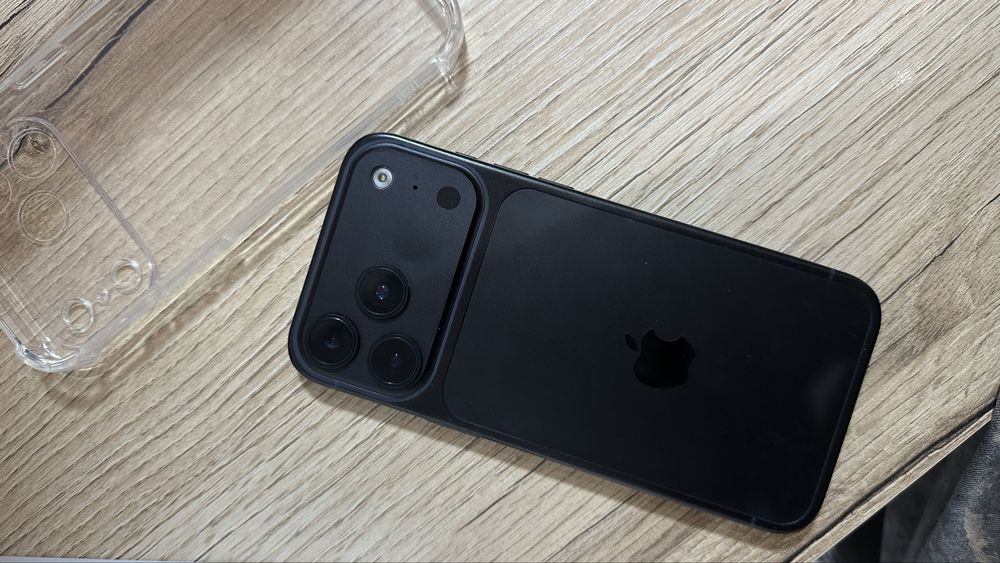 Продам iphone17pro max андроид