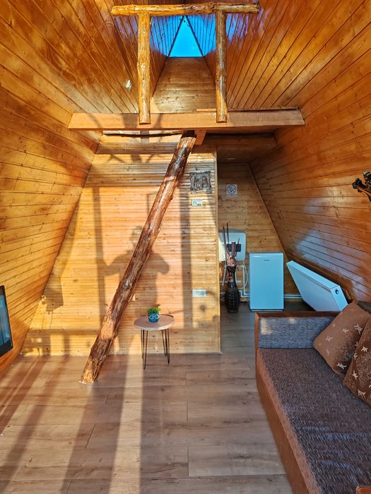 2 Cabane de inchiriat (ocupate de Paște!!)