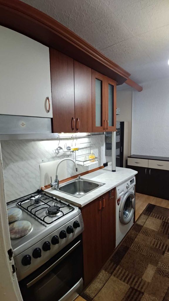 Продава се Двустаен апартамент в Шумен, 2-ри корпус - 46 кв.м за 1386 €/кв.м - Снимка #15