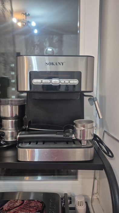 Кофемашина, практически новая