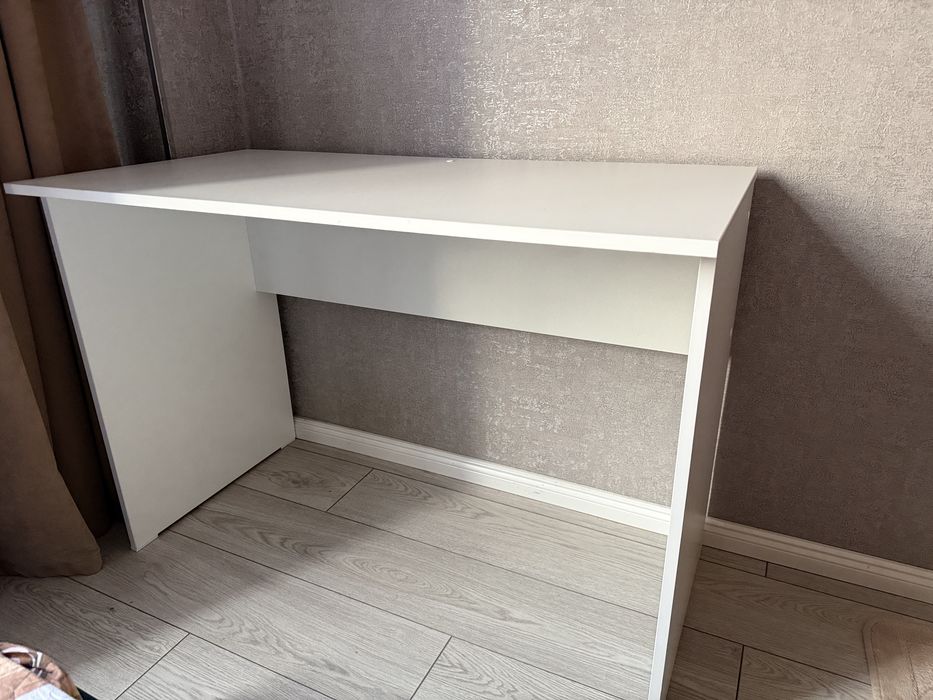 Рабочий стол/ офисный стол/ компьютерный стол