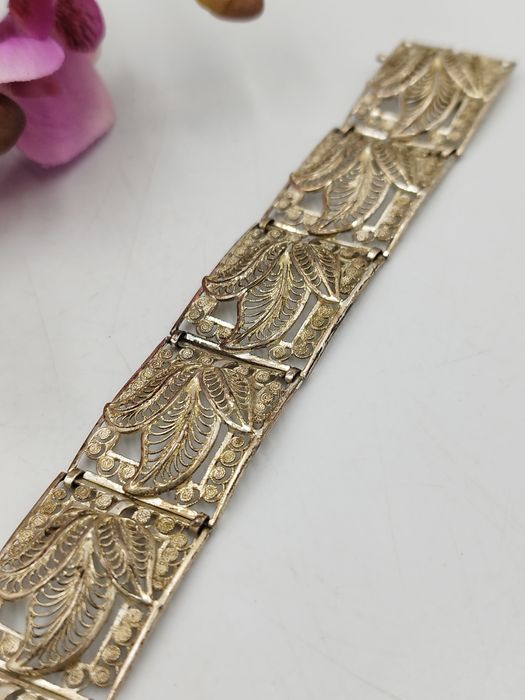 Антикварна сребърна гривна филигран 
УНИКАТ