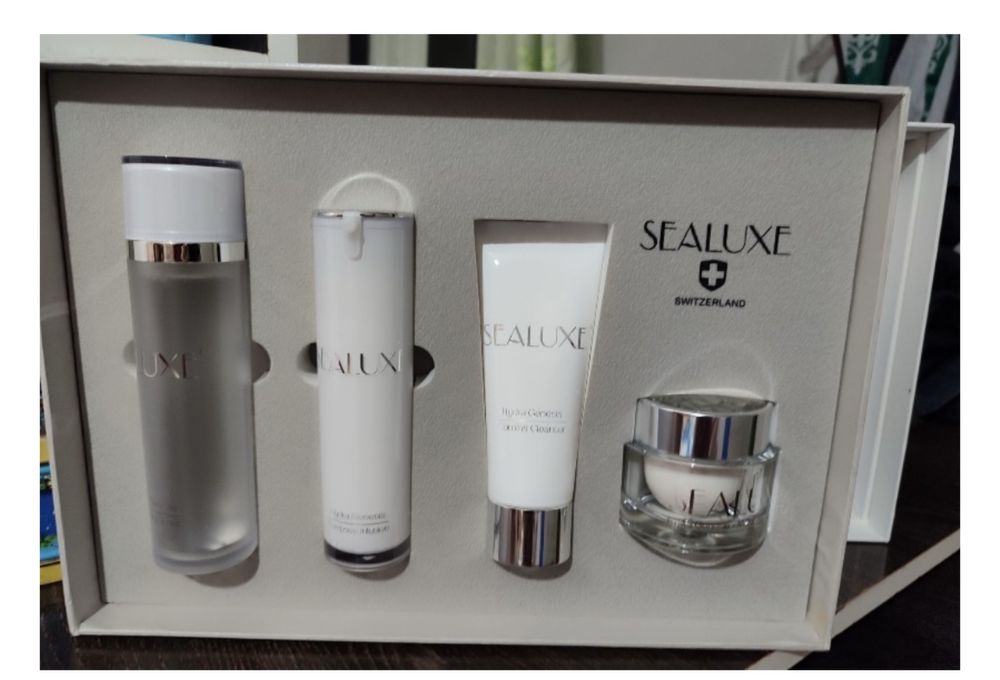 Продам новый набор по уходу кожей лица