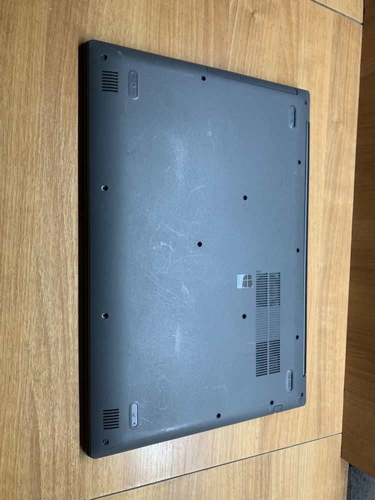 Laptop Lenovo 320-17ikb i7-7500u ,8gb ram ,ssd 128 gb hdd 1tb