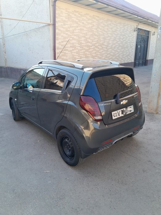 Chevrolet spark 2017 avtomat
