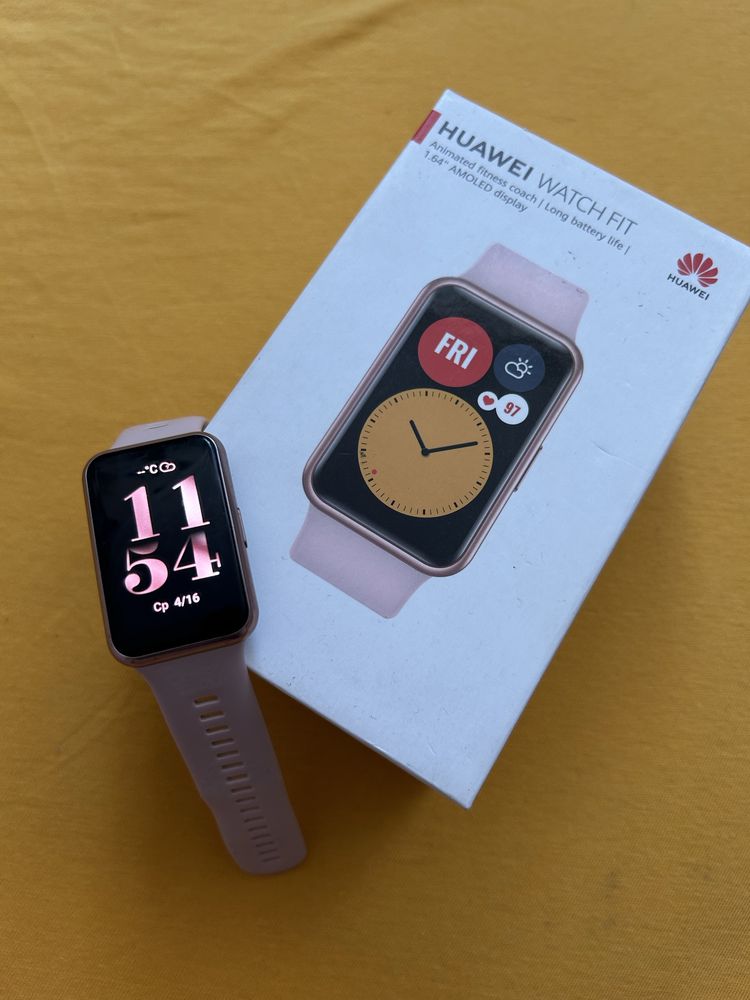 Продам часы HUAWEI Watch Fit