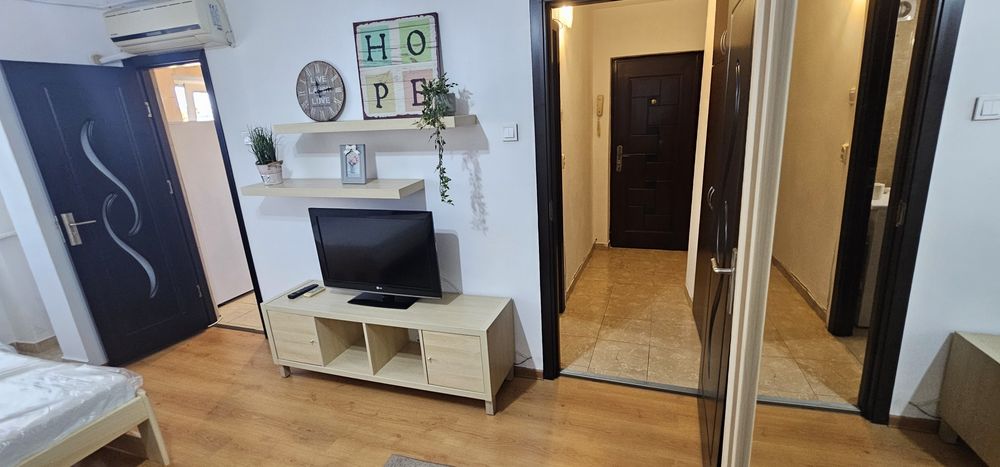 Garsoniera zona Bulevard - Democrației de închiriat