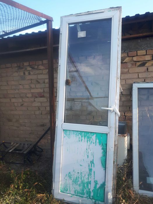 Пластиковое окно и двер