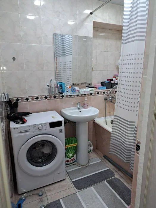 Продается квартира 4/3/4 Шота Руставели_общ.пл 81м2