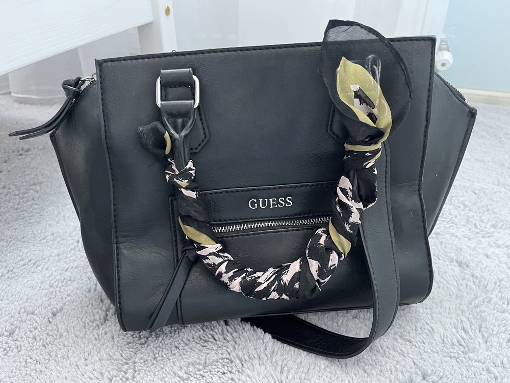 Дамска чанта Guess