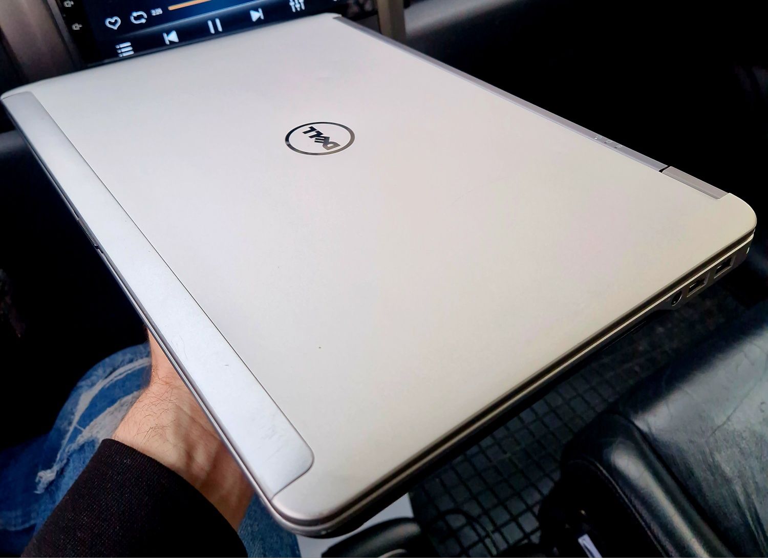 Лаптоп Dell Latitude E6440 Перфектен!
