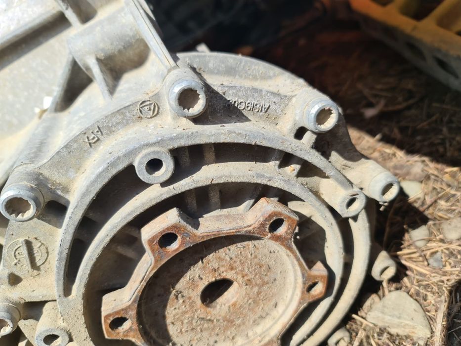 Cutie manuala audi a4 b8 2.0 143 cp