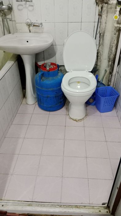 Арендага 2 хона 1 этаж Азиз бозор олдида жойлашган.Агентство