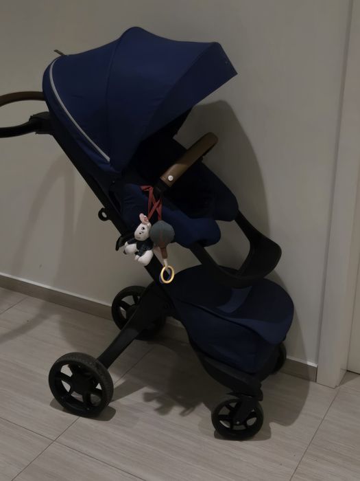 Спешно. Stokke royal blue