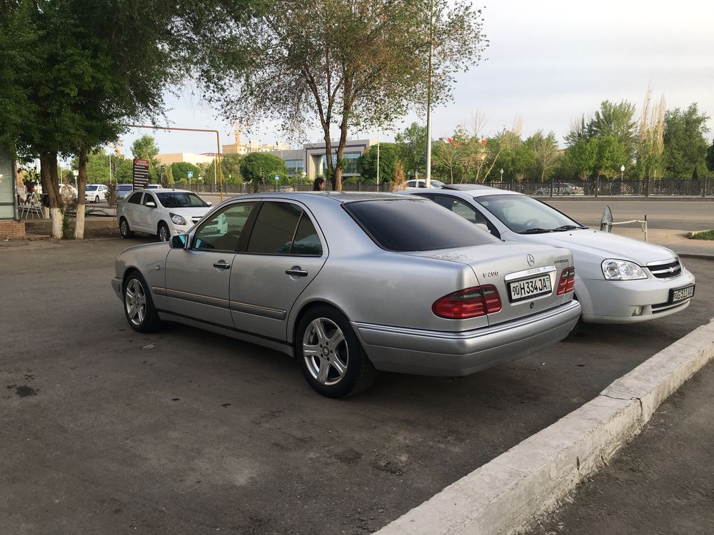 Mercedes w210 сотилади