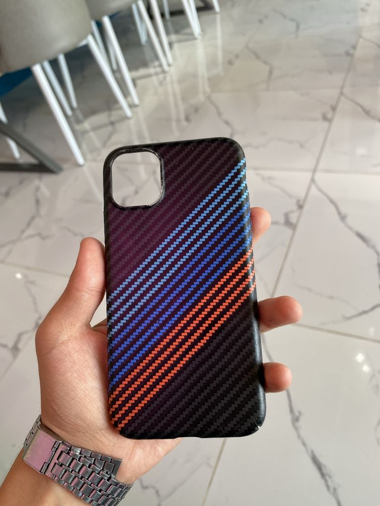 Iphone 11 chexol korbon