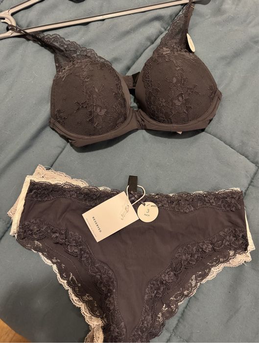 Стилно бельо / 70B / S / Reserved