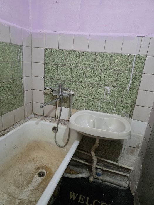 Sagdiyana Parij orqasida 2 xonalik uy