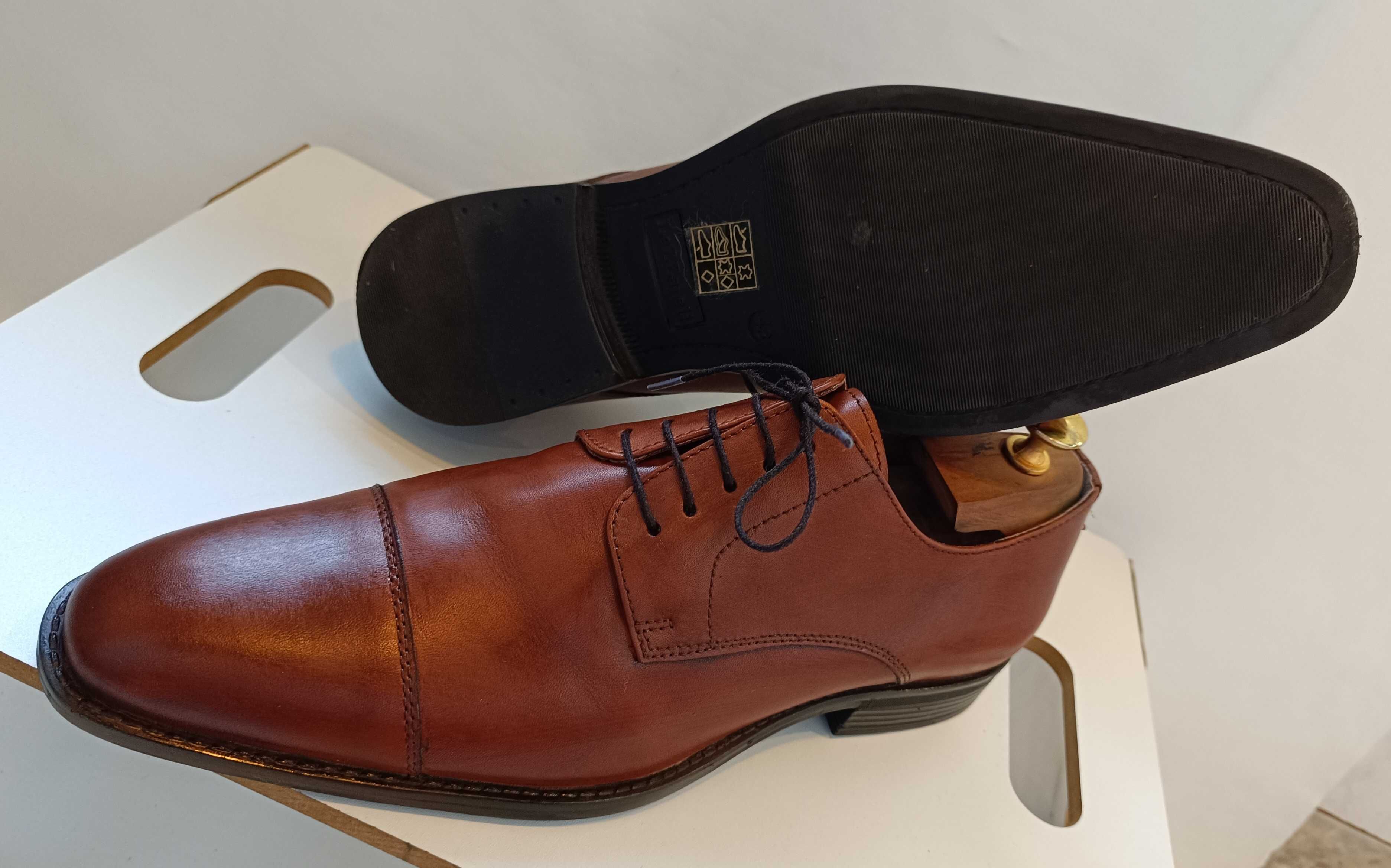 Pantofi derby cap toe 43 lucrati manual Lazzareli NOI piele naturala