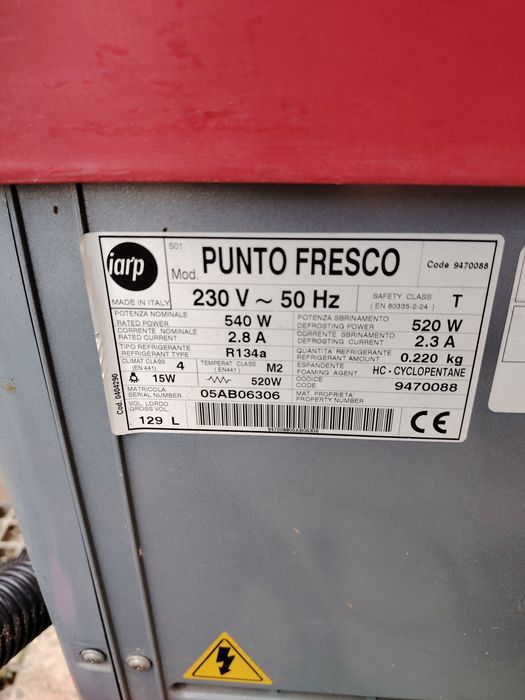 Vitrina frigorifica cu perdea de aer