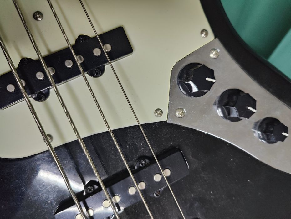 Chitara bass Rockson R-JB99, stare ca nouă
