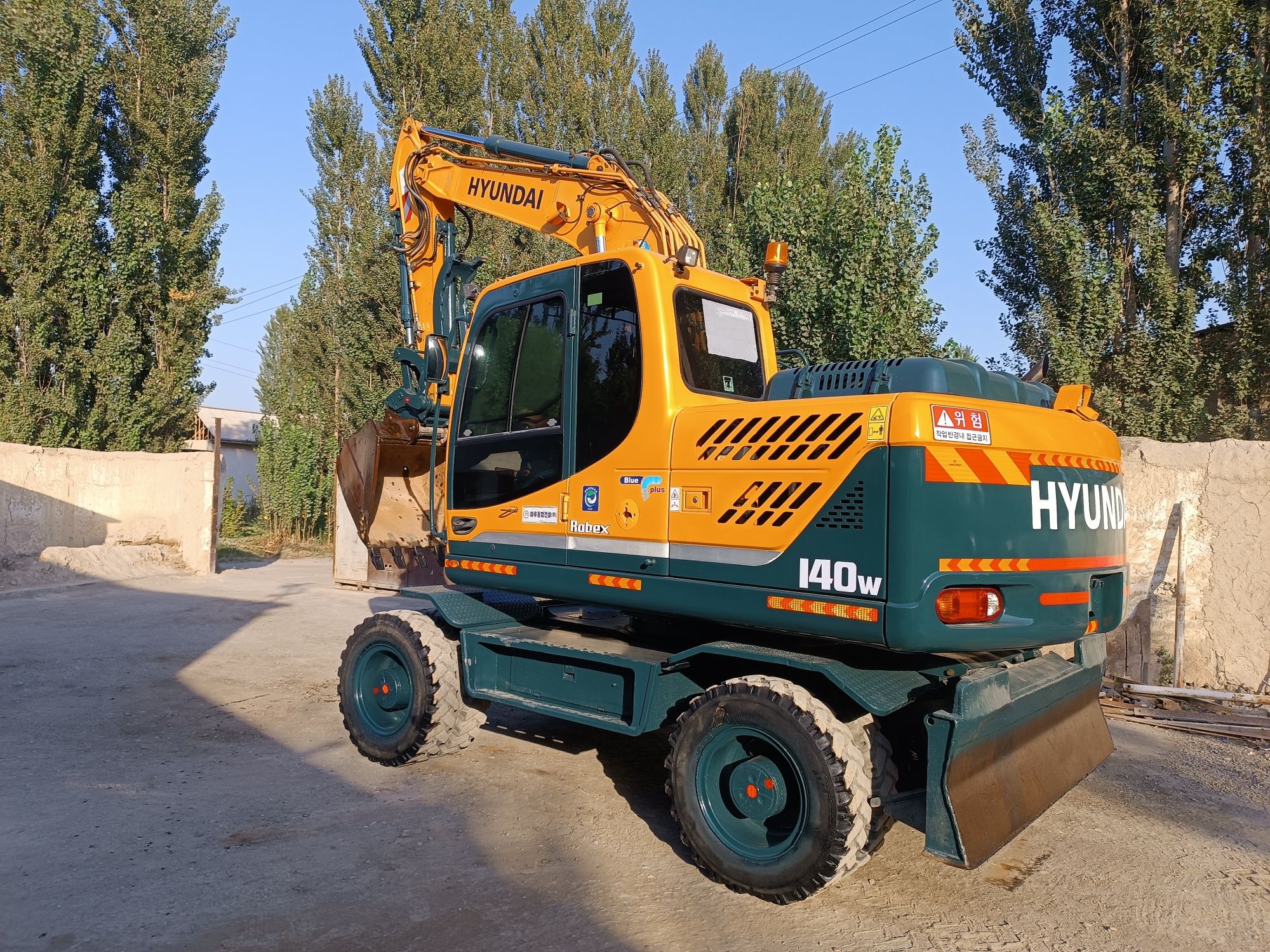Hyundai 140w ekiskavator