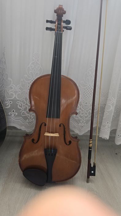 Vând vioară 1967