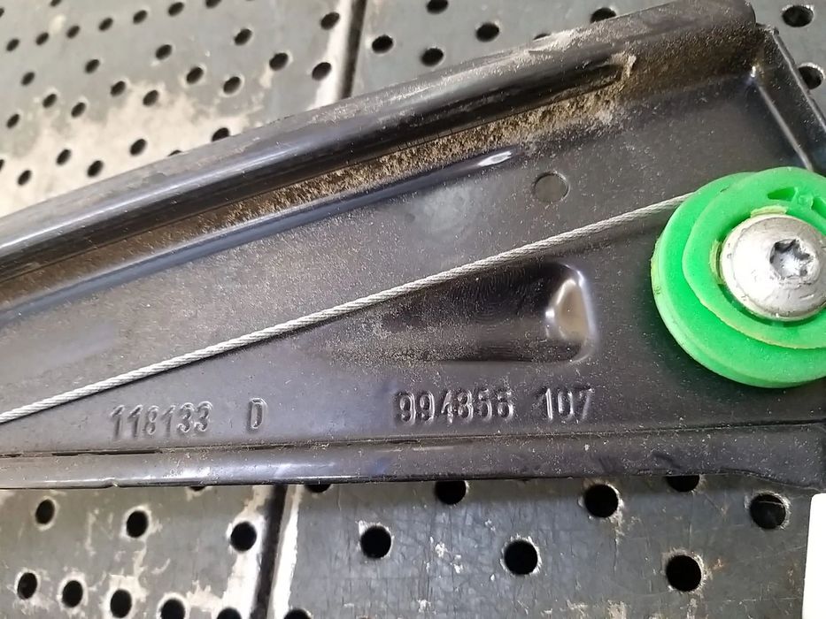 Macara geam electric dreapta fata vw golf 5 1k 118133d 994856107