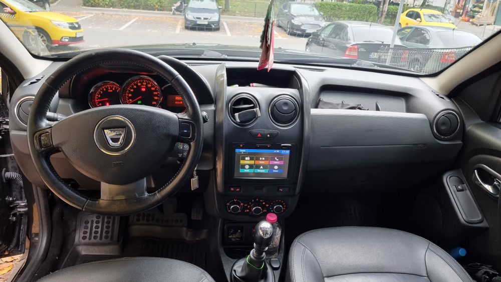 Proprietar vand Dacia Duster 2016 euro 6 1.5 dci 110 cp