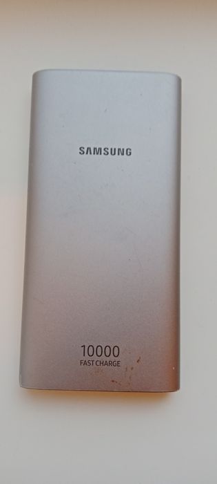 Продажа ПауерБэнка на 10тыс. мА,состояние отличное,заряжает хорошо,по