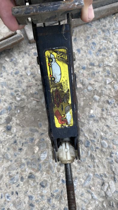 Домкрат дамкрат пассат оригинал