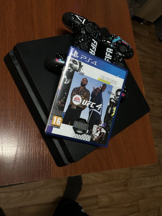 Продам плейстейшн4 слим