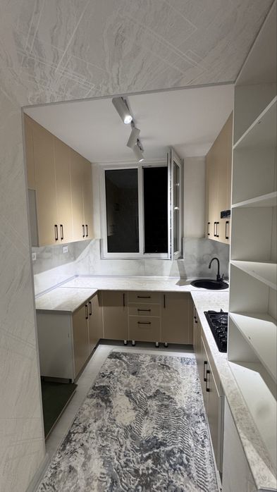 Сдается квартира с евроремонтом в метро тинчлик