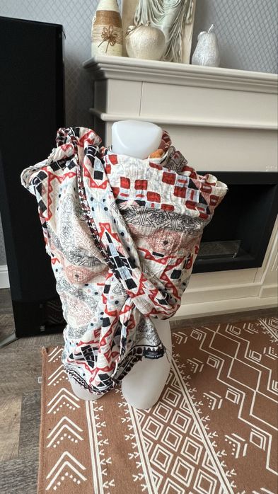 Винтидж шал от тъка̀на материя