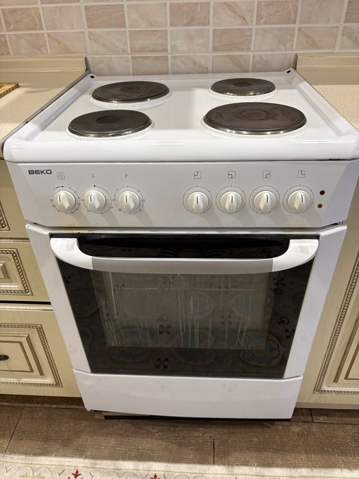 Продам электрическую плиту