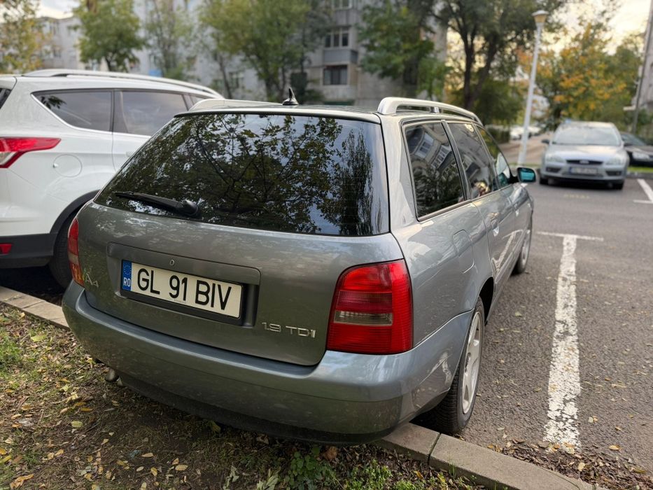 Vand audi A4 , motor 1.9 , anul 2000 , break