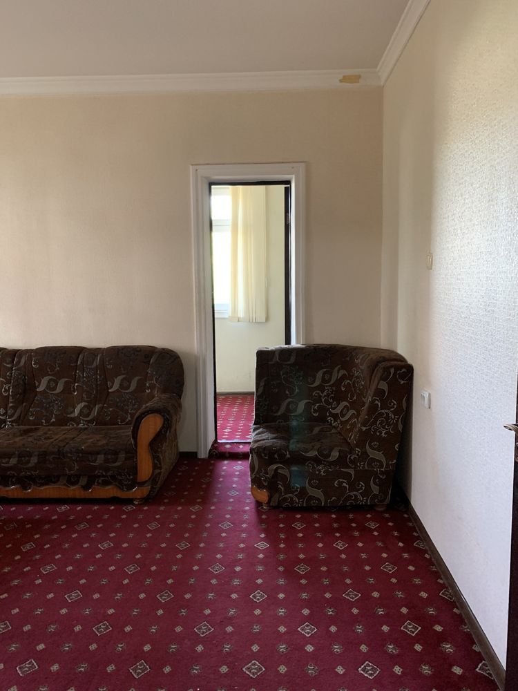 Algoritm Qizil sharq 1 xona sotiladi