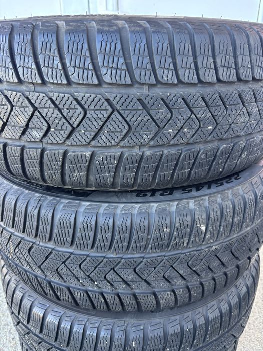 Vand Anvelope Pirelli 225/45/19 M+S