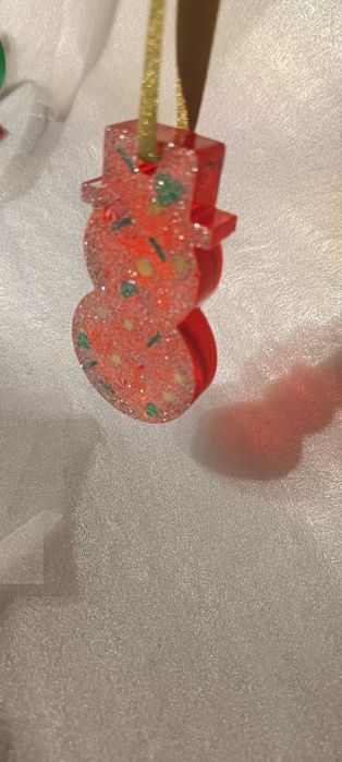 Елхичка от епоксидна смола