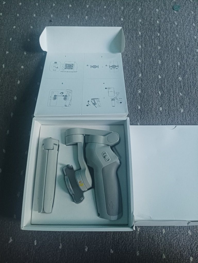 Osmo mobile Se stabilizatr  . Self,i video va boshqa narsalar uchun.
