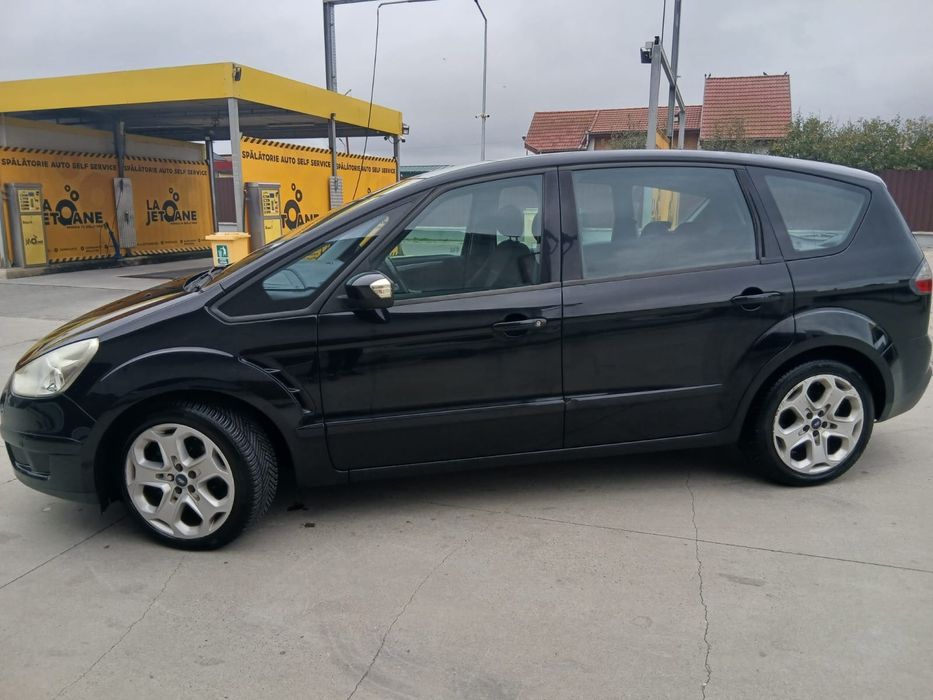Vând Ford S-max an 2008
