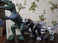 Игрушки динозавры в хорошем состоянии