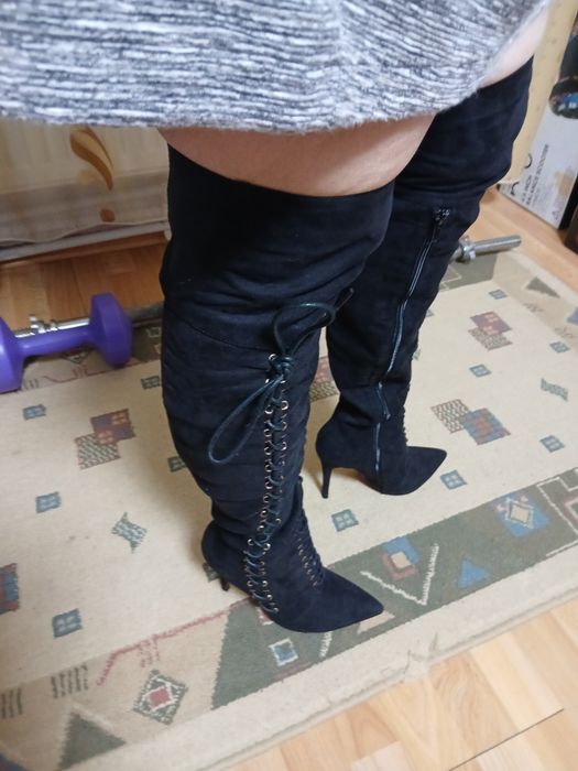 Vând cizme ptr.damă