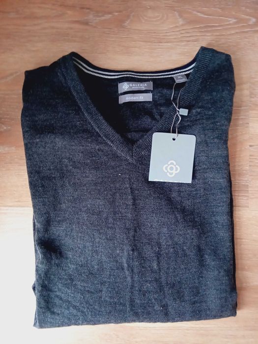 100% Вълна Merino XL пуливери