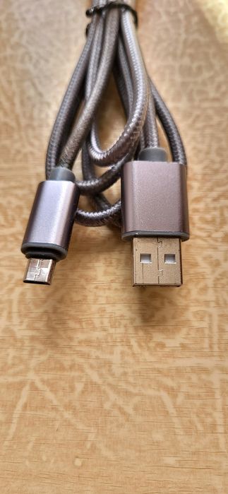 Cablu de date telefon:"Se livrează numai pe plan local" !