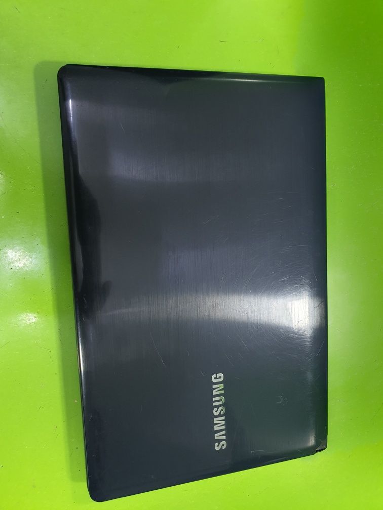 Продаётся ноутбук Samsung