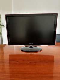 Monitor/TV cu tuner digital integrat Samsung 2770HD