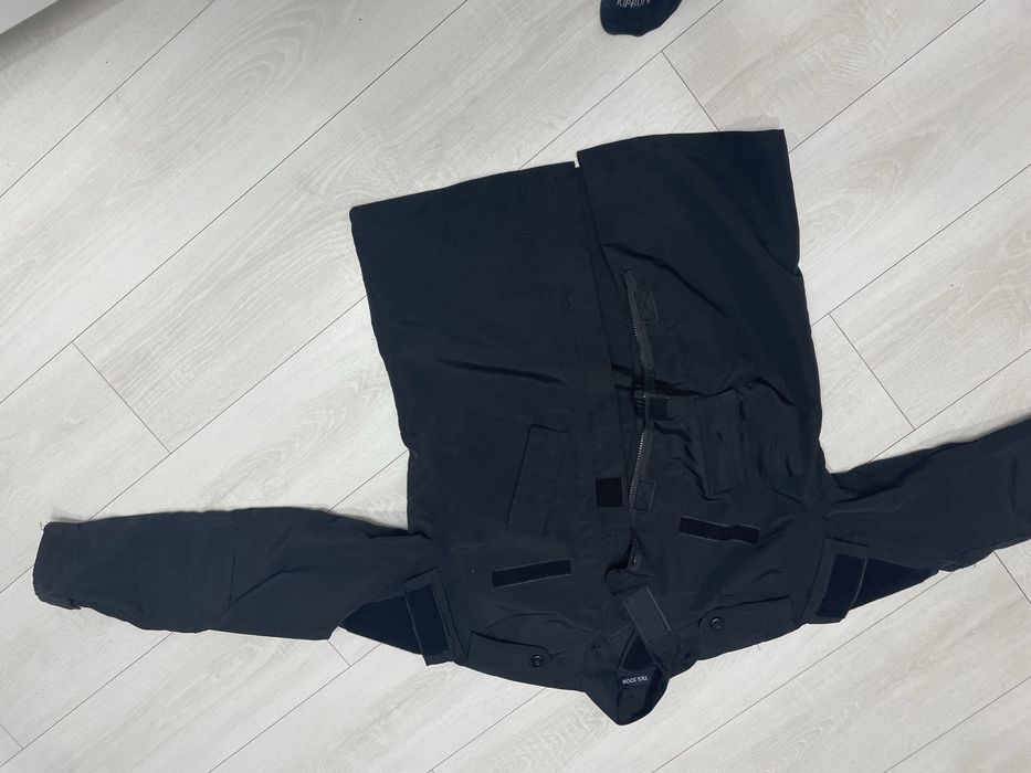 Geaca tactica de militar