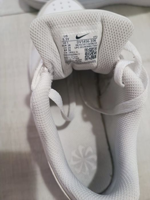 Adidași Nike 38...